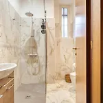 Elegant Three In Porta Romana By Mastery Appartement