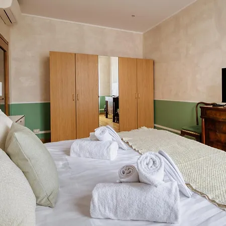 Elegant Three In Porta Romana By Mastery * Milan