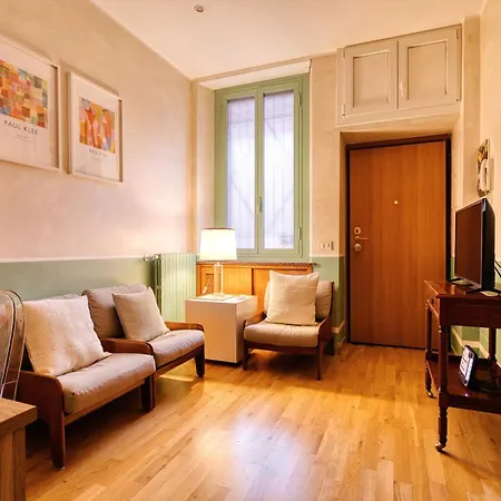 Appartement Elegant Three In Porta Romana By Mastery